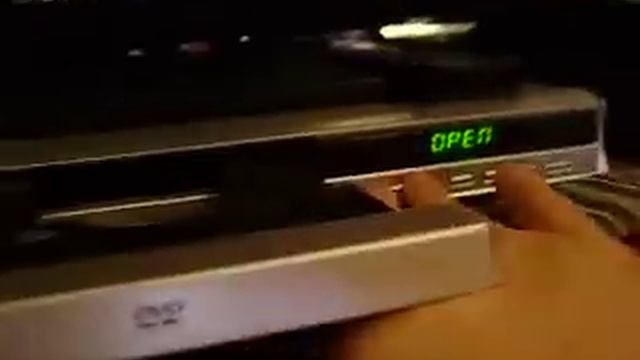 Toshiba SD-K741 DVD Player смотреть онлайн