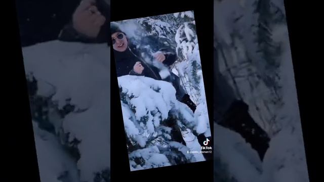 а музыка играет громко смотреть онлайн