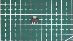 SMD линейные стабилизаторы напряжения HT7133-1 и AMS1117