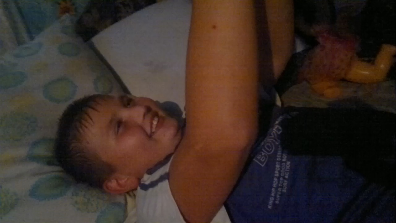 Брат пёрнул смотреть онлайн