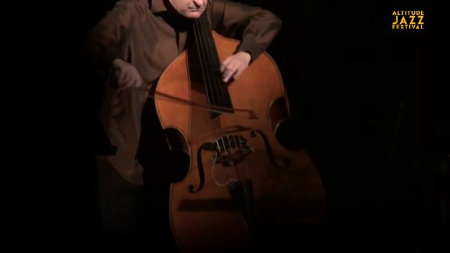 Renaud Garcia-Fons "Si ça vous dit" - Altitude Jazz Festival 2017 смотреть онлайн