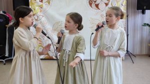 "Кнопочки баянные" - русская народная песня от фолк-проекта "Ежевика"