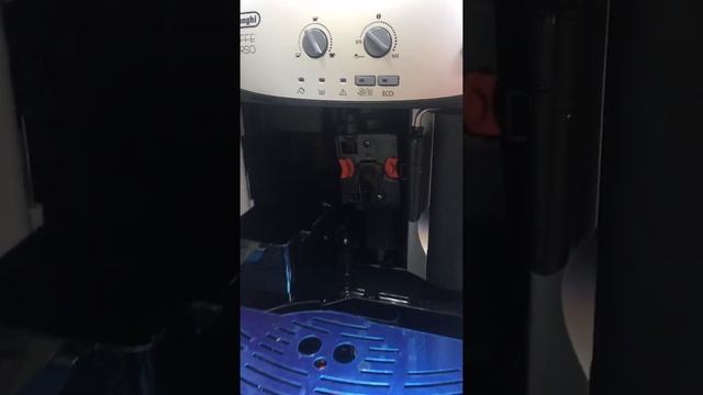 Кофемашина DeLonghi ESAM2800.SB смотреть онлайн