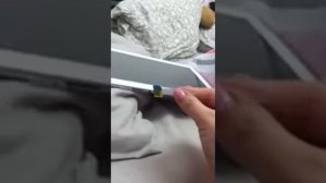 Как достать застрявшую sim карту с планшета