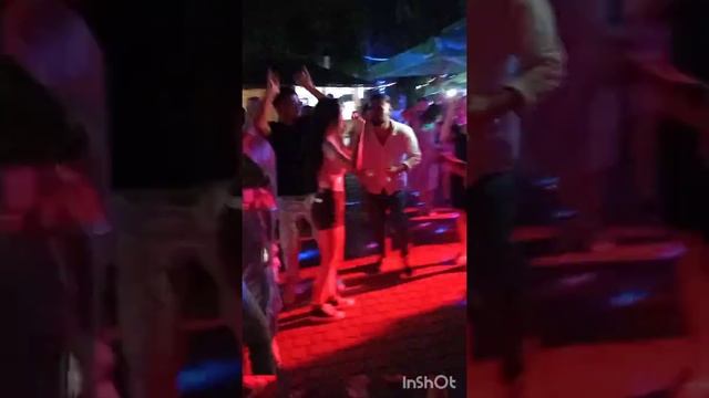 Колян танцует лучше всех! Как познакомиться с девушкой? Как познакомиться с парнем? Подглядываем? смотреть онлайн