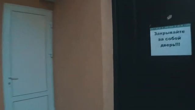 УКРАЛ АЙФОН В МАГАЗИНЕ ПРАНК смотреть онлайн
