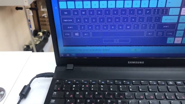 Ноутбук Samsung 300E смотреть онлайн