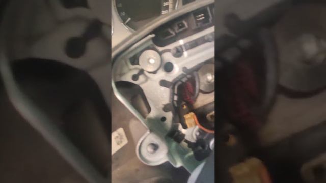 Как снять руль на Mercedes Benz W 212. remove the steering wheel on a Mercedes Benz W 212 смотреть онлайн