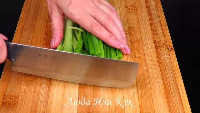 Простой ЗАКУСОЧНЫЙ салат из 2-х ингредиентов Быстро и Вкусно Люда Изи Кук салаты на Новый Год 2022 смотреть онлайн