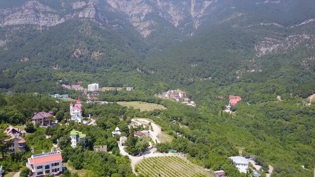 Крым.Продается земельный участок в Ялте.Видовые 10 соток,Поляна Сказок