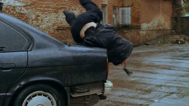 E.L.O - Look At Me Now (Нарезки Из Фильма Жмурки) смотреть онлайн