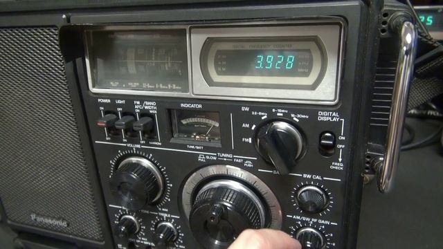 Vintage Panasonic RF 2900 Shortwave Ham Receiver Demo By D-lab