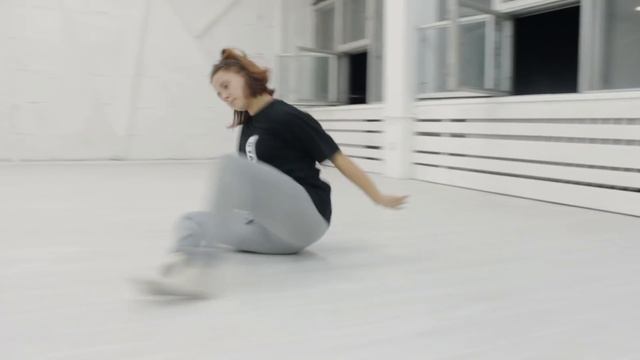 Contemporary | Sasha Tasenkova | Message To Bears - Sun Breaking Through смотреть онлайн