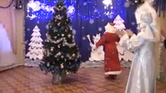 Новогодний утренник: Турагенство Бабы Яги ст. гр.