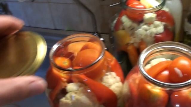 Маринованные овощи, ассорти на зиму от Марии . смотреть онлайн