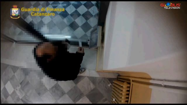 Breaking news - GDF CATANZARO: operazione “CARTELLINO ROSSO” 23.4.2020 смотреть онлайн