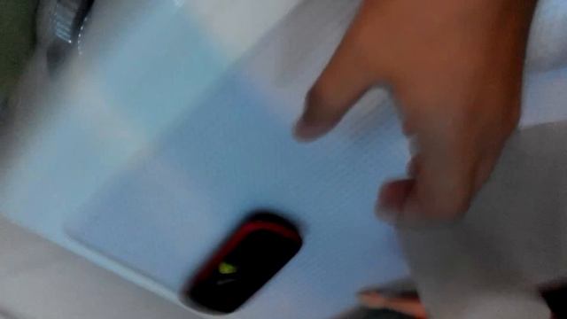 Эксперимент!Промокнет ли телефон? смотреть онлайн