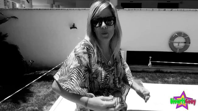 24 HORAS CON MI NOVIO EN UNA COLCHONETA INFLABLE GIGANTE EN LA PISCINA! DANIELA смотреть онлайн