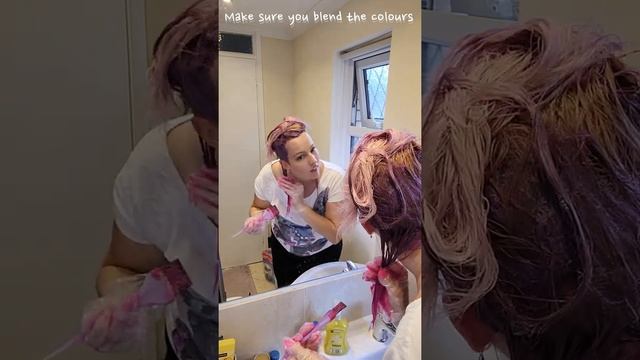 Pink & Purple Hair in 5 mins? ? Schwarzkopf LIVE Colour Drops Tutorial смотреть онлайн