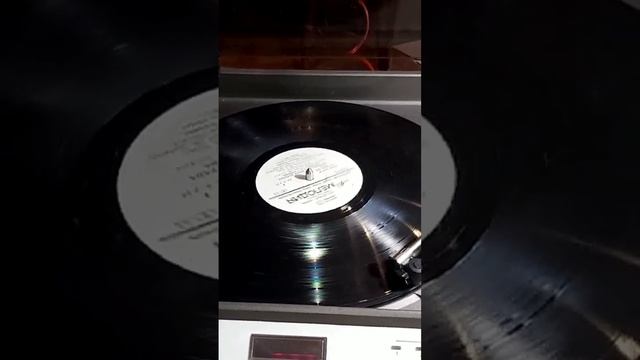 Проигрыватель - Эстония-010 смотреть онлайн