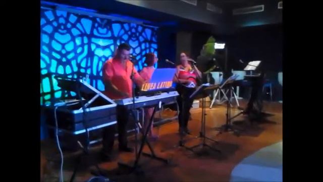 LINEA LATINA EN DISCO ROYAL El final del verano смотреть онлайн