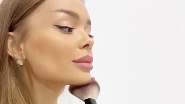 Профессиональная палетка для скульптурирования лица «MR brand» смотреть онлайн