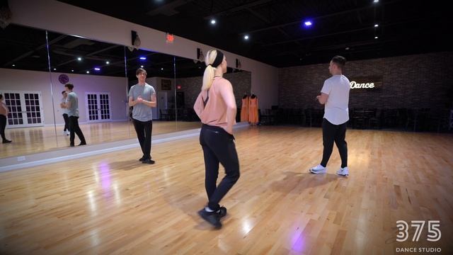 8 Minute Beginner Cha Cha Workout смотреть онлайн