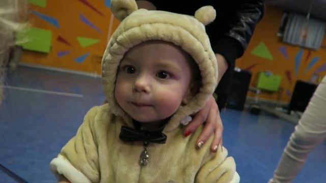 Dance елка, открываем первые подарочки. смотреть онлайн