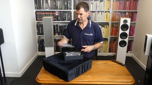 Rotel MICHI X3 Integrated Amplifier Unboxed | The Listening Post | TLPCHC TLPWLG смотреть онлайн