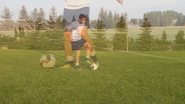 How to improve your footwork in soccer | 10 Soccer drills for faster soccer footwork смотреть онлайн