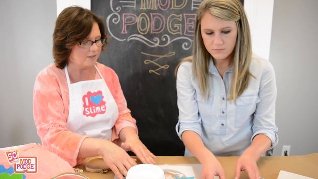 DIY Silk Screen Printing at Home with Mod Podge! смотреть онлайн