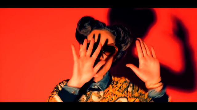 ЮЮЮ - Брэд Питт (music video) смотреть онлайн