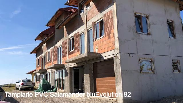 Tamplarie PVC Salamander BluEvolution 92 Si Usa De Garaj Sectionala