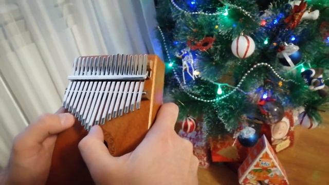 Новогодняя песня со сказочным звучанием на калимбе | JINGLE BELLS ON KALIMBA смотреть онлайн