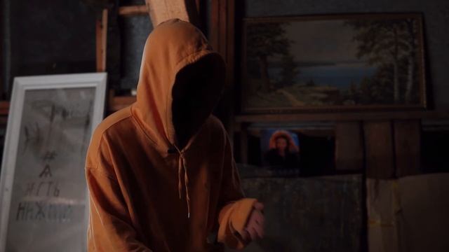 #ЯизНижнего – Синий Карандаш / надписи на стенах и диалог с городом смотреть онлайн