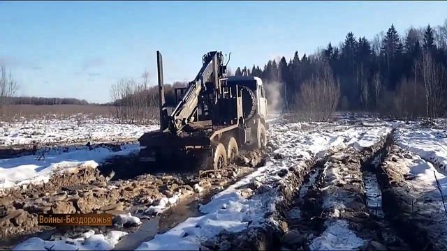 Российский Грузовик Камаз 1971-Х годов Выпуска Застрял в снегу _ 6x6 ПО БЕЗДОРОЖЬЮ, ГРЯЗИ и снегу смотреть онлайн
