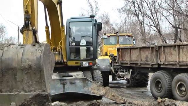Сквозь землю провалился смотреть онлайн