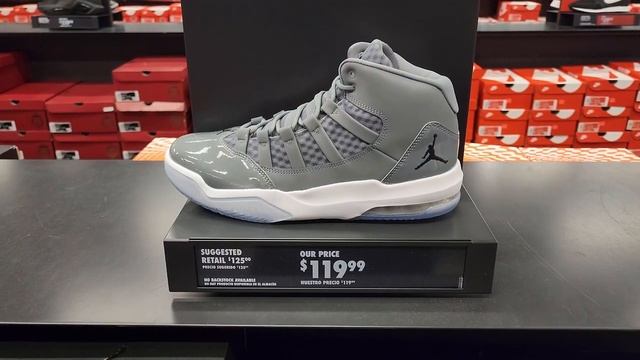 Dunks At Nike Outlet East LA?! Also Tons of Steals In Refurbished Section!!! смотреть онлайн
