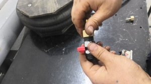 Пневмо домкрат своими руками, пневмо домкрат из пневмо подушки. Часть 2.