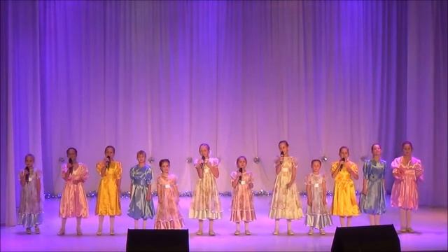 "Россия, мы дети твои" ансамбль "Серебряные нотки" МБУ ЦКИ "Спутник" г.Фокино смотреть онлайн