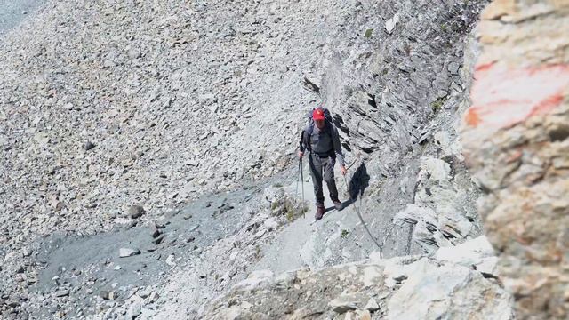 Walker's Haute Route 4k, drone footage - 120 mile, 200 km Swiss Alp trek смотреть онлайн