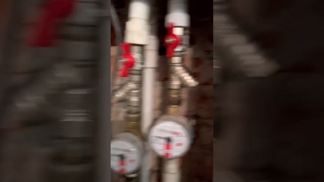 Если бы и в жизни так быстро узел учёта менялся ? #сантехника #водопровод #монтаж #водоснабжение смотреть онлайн