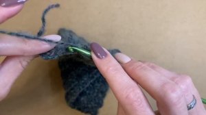 Шапка крючком. Мастер-класс для начинающих. Как вязать шапку крючком.