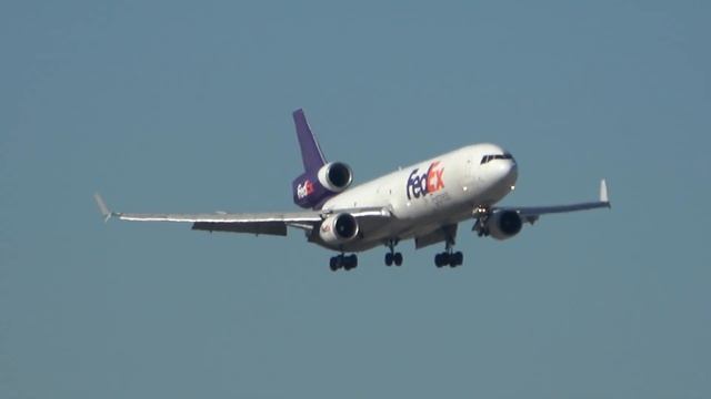 FEDEX MD-11F Airplane EX SwissAir MD-11 landing Memphis Airport N28FE смотреть онлайн