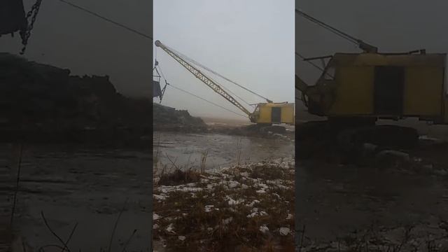 Дранглай чистит канал в Комрате. смотреть онлайн