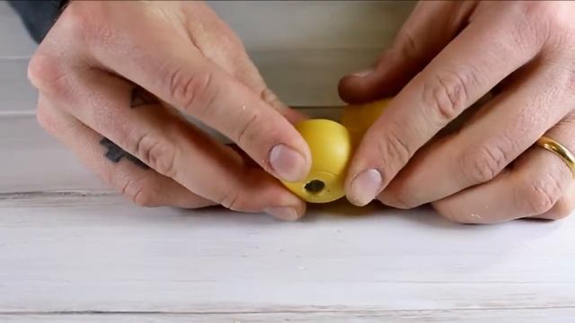 Как Сделать Точилку для Карандашей из Киндера смотреть онлайн