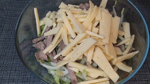 Праздничный салат с говядиной и пекинской капустой | Супер просто и очень вкусно смотреть онлайн
