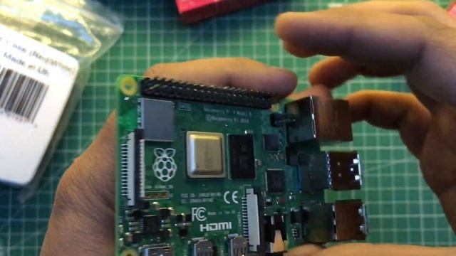Raspberry Pi 4 Unboxing | Raspberry Pi 4 Case Setup | Raspberry Pi 4 Case Install | Raspberry Pi Io смотреть онлайн