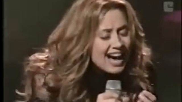 Lara Fabian - Je Suis Malade ( Lyrics ) смотреть онлайн