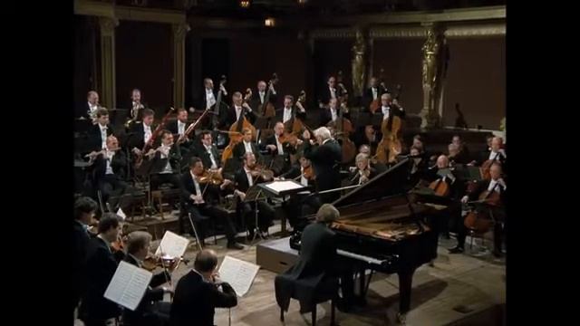 Beethoven - Piano Concerto No.3 in C minor, Op 37 ( Krystian Zimmerman) смотреть онлайн